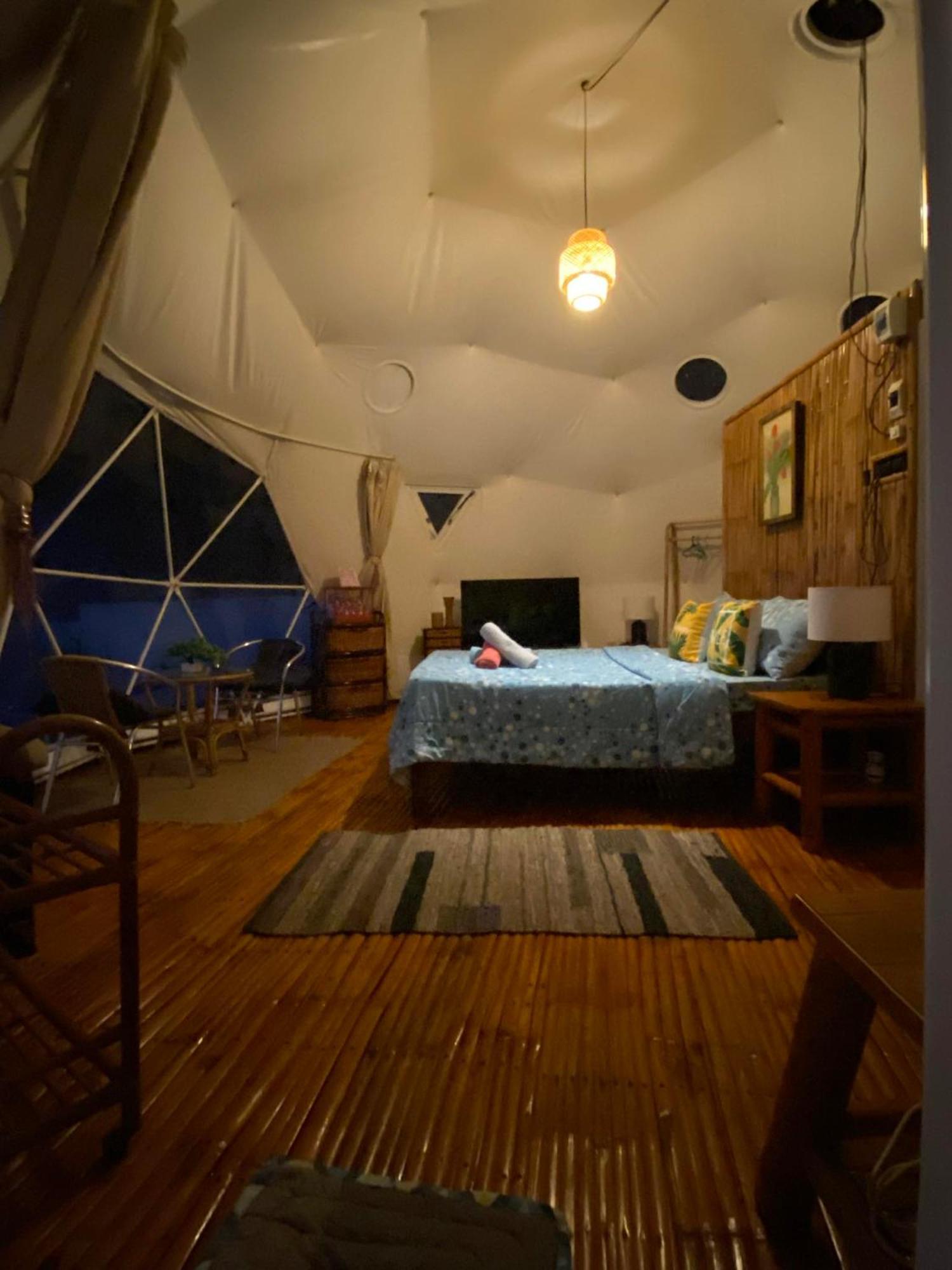 Glamping Dome Dauin Beach Resort Eksteriør bilde
